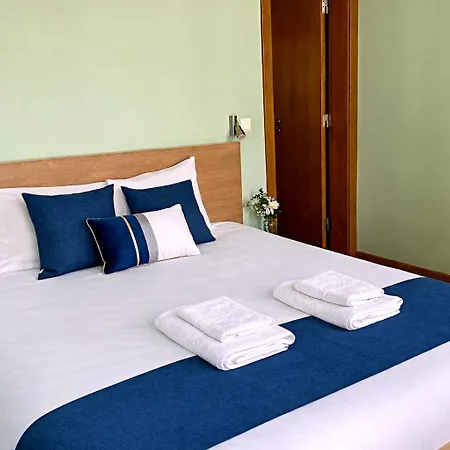 Charming Flat In Chiado-lisbon Апартаменти Лісабон