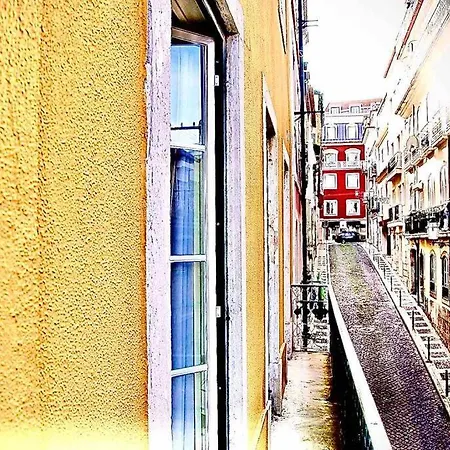 Charming Flat In Chiado-lisbon Апартаменты Лиссабон