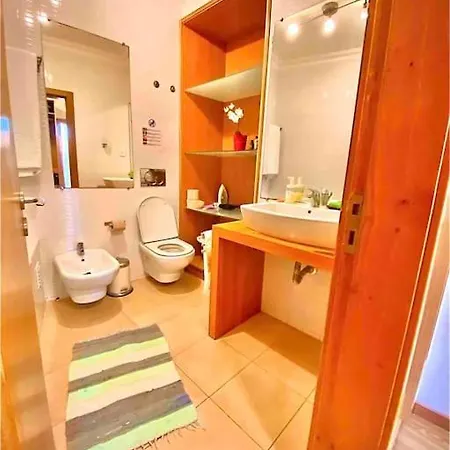 Charming Flat In Chiado-lisbon * Lisbon