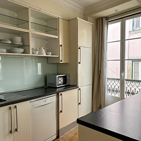 Apartament Charming Flat In Chiado-lisbon