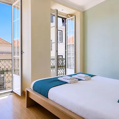 Apartman Charming Flat In Chiado-lisbon *