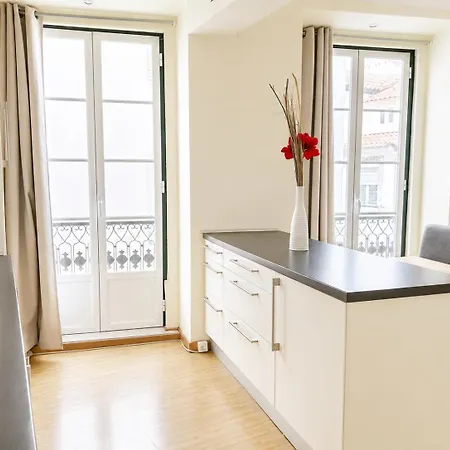 Charming Flat In Chiado-lisbon * Lisboa